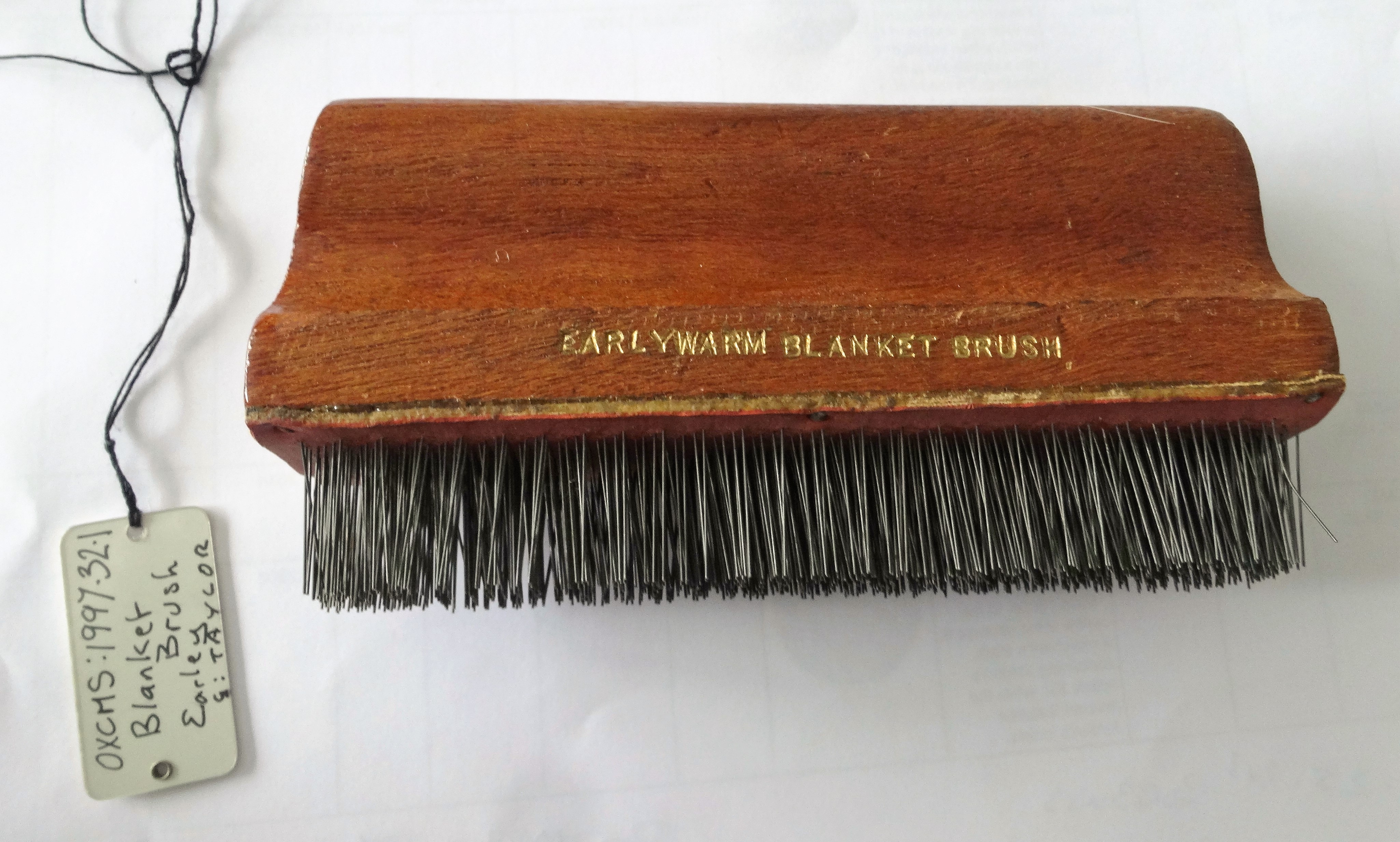 Witney blanket brush - Oxfordshire Museum resource centre